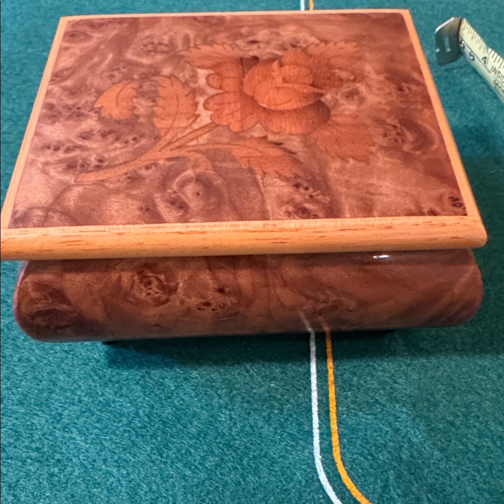 Sweet MUSIC Box Italy IDI REUGE Swiss Switzerland musical movement lacquer MISTY